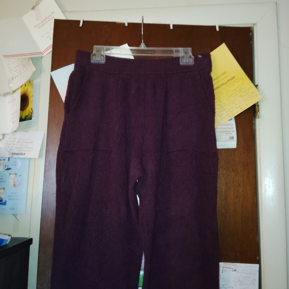 ATHLETA Plum Ribbed Flare Pants - Large - Picture 4 of 8